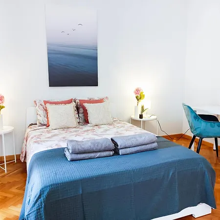 - Pau Claris Hostel Βαρκελώνη