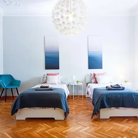 Vandrarhem - Pau Claris Barcelona