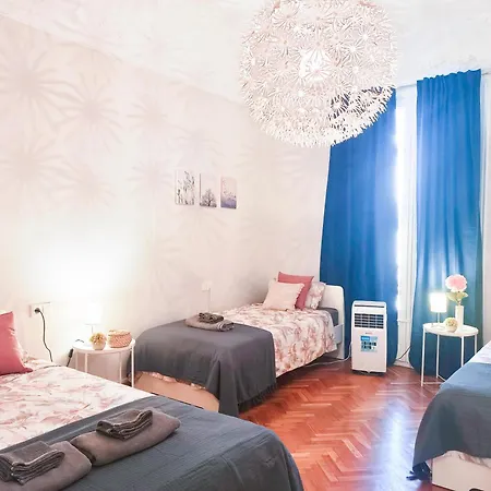 - Pau Claris Hostel