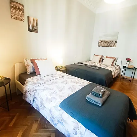 Hostel - Pau Claris *